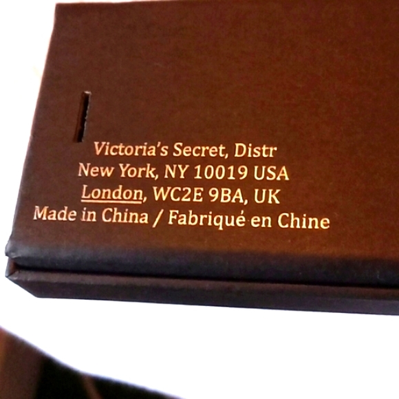 REDUCED!Victoria's Secret Ladies Toggle Close Bracelet -New in Box Gold Tone - Picture 7 of 7